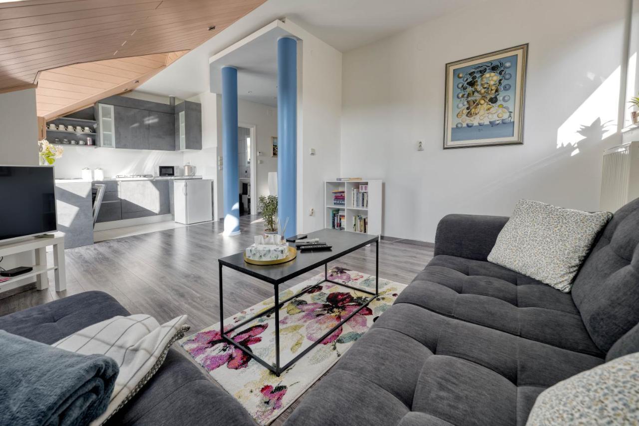 Astarea - Luxe Penthouse In Nature - Jacuzzi - Free Private Parking - Terrace & Balcony - Peace Zagreb Buitenkant foto