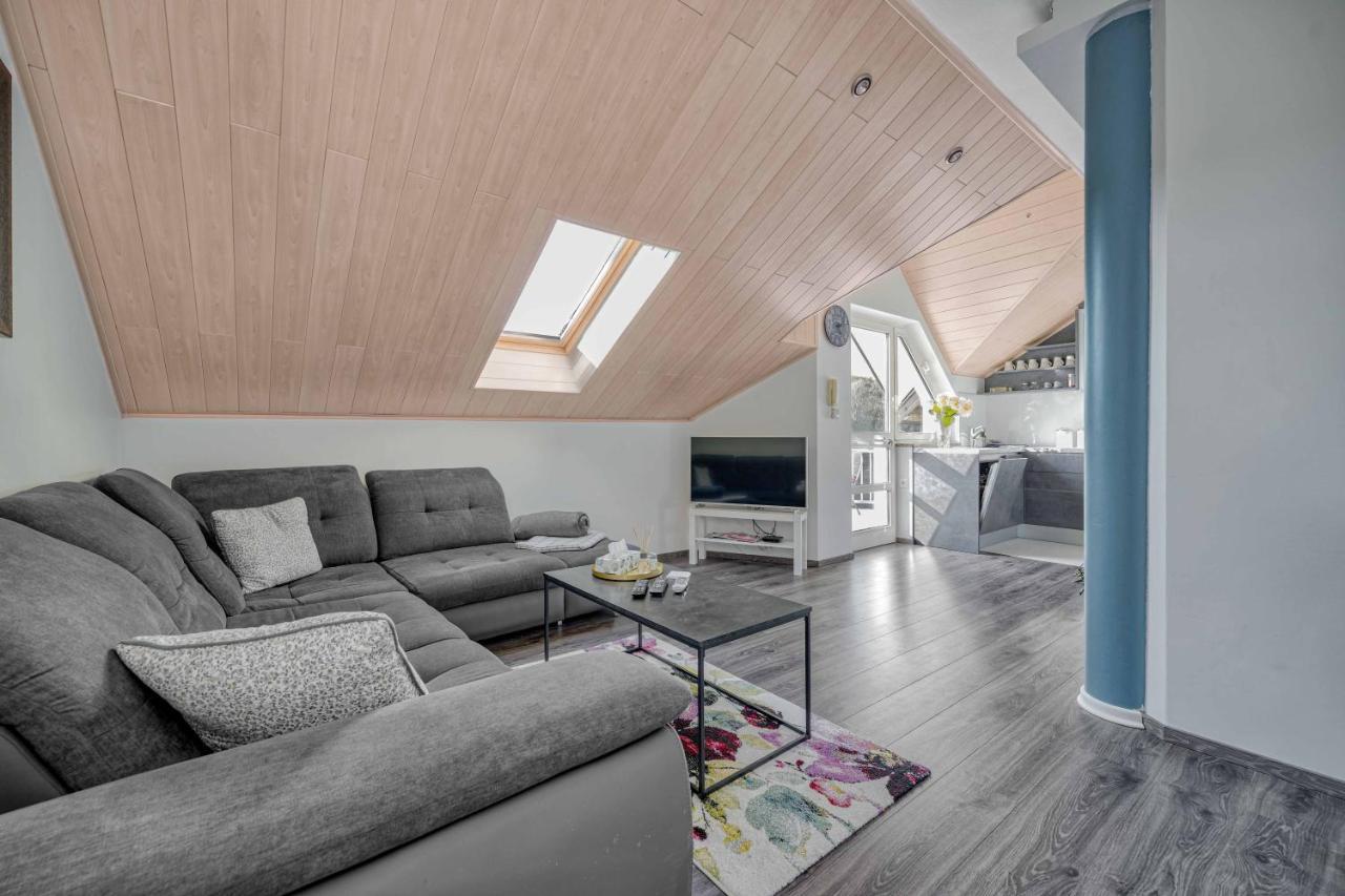 Astarea - Luxe Penthouse In Nature - Jacuzzi - Free Private Parking - Terrace & Balcony - Peace Zagreb Buitenkant foto