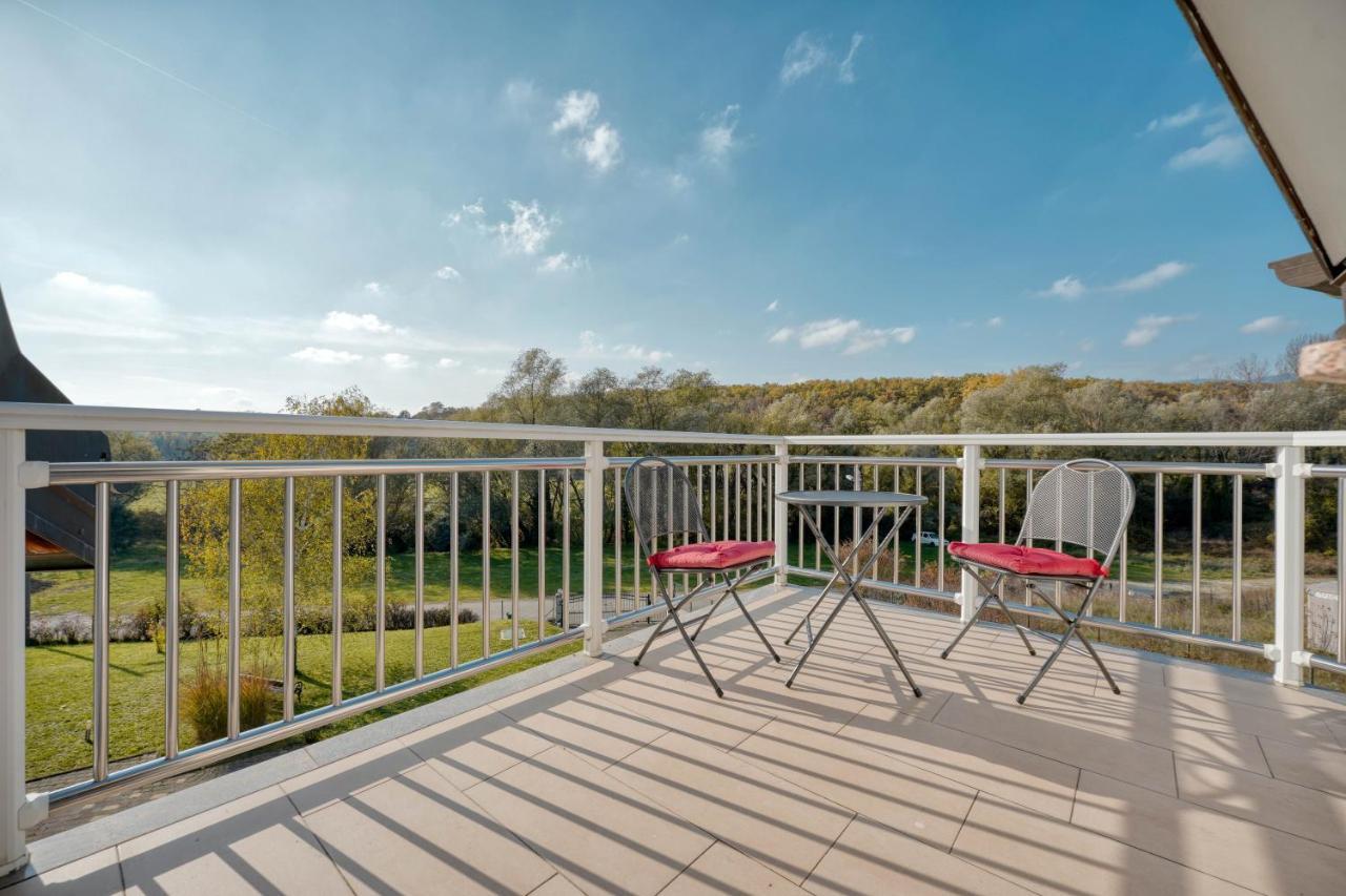 Astarea - Luxe Penthouse In Nature - Jacuzzi - Free Private Parking - Terrace & Balcony - Peace Zagreb Buitenkant foto
