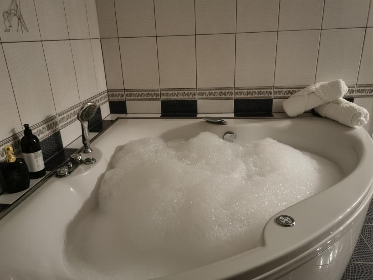 Astarea - Luxe Penthouse In Nature - Jacuzzi - Free Private Parking - Terrace & Balcony - Peace Zagreb Buitenkant foto